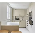 Residence Trocadero By Studio Prestige
